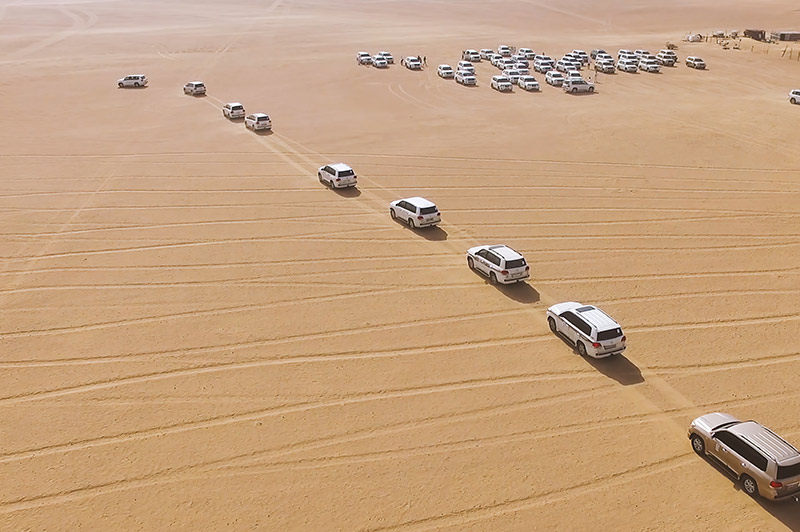 desert safari convoy